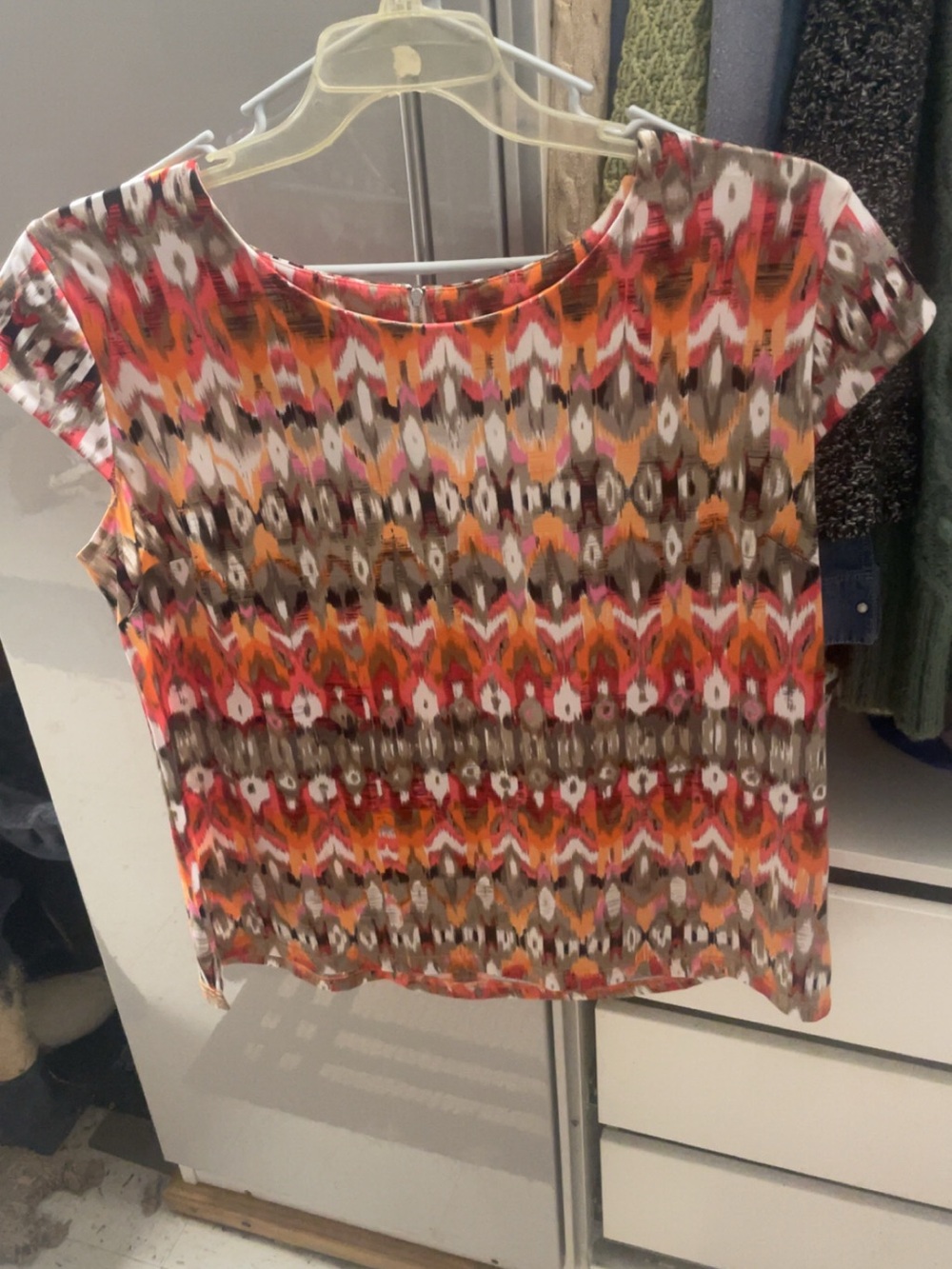 Roz & Ali Orange Multi Short Sleeve Scoop Neck Top